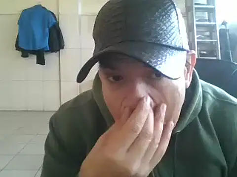 Snapshot of Oskr2024XXX chatting on January 2025 03:21:01 PM Oskr2024XXX online show from January 2025 03:21:01 PM