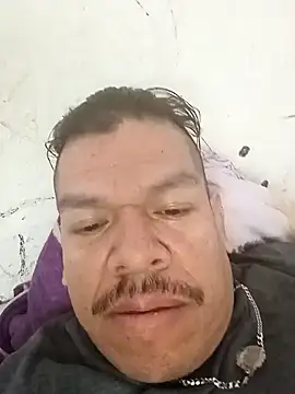 Snapshot of Oskr2024XXX chatting on February 2025 10:18:01 PM Oskr2024XXX online show from February 2025 10:18:01 PM