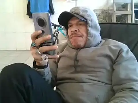 Snapshot of Oskr2024XXX chatting on February 2025 08:55:01 PM Oskr2024XXX online show from February 2025 08:55:01 PM