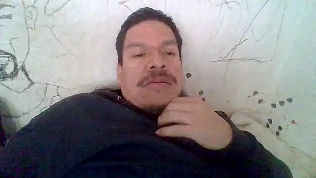 Snapshot of Oskr2024XXX chatting on November 2025 07:03:01 PM Oskr2024XXX online show from November 2025 07:03:01 PM