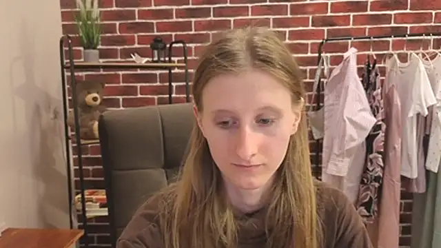 AliceeStone online show from April 2026 11:36:02 AM