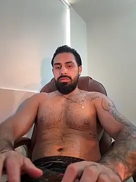 Snapshot of Ryan_Black3 chatting on June 2026 06:34:01 PM Ryan Black3 online show from June 2026 06:34:01 PM