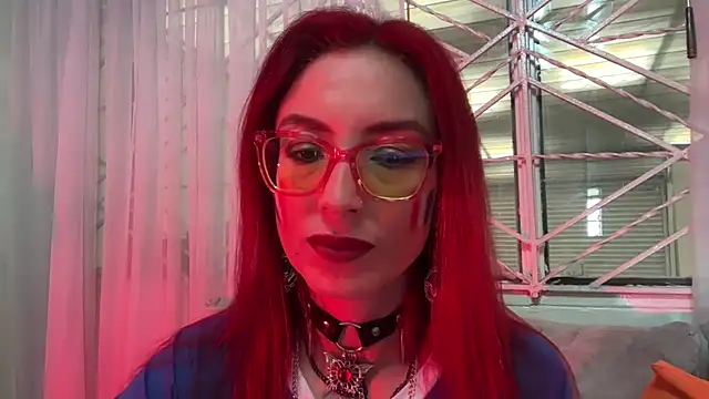 Snapshot of Queenscarlettsecret chatting on July 2026 02:54:01 PM Queenscarlettsecret online show from July 2026 02:54:01 PM
