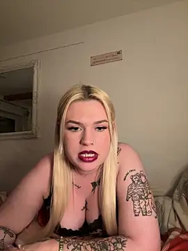 BlondeChaya online show from April 2026 10:13:02 PM