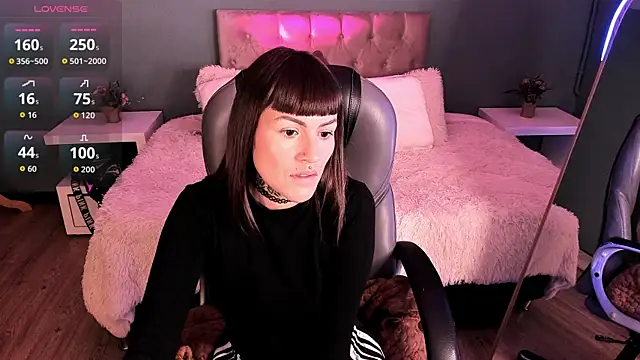 Kim Jeins666  online show from May 2026 01:06:01 PM
