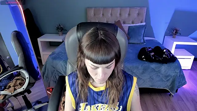 Kim Jeins666  online show from June 2026 12:48:02 PM