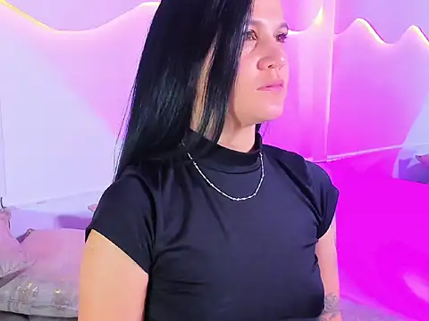 Snapshot of MiaMalcova__ chatting on May 2026 07:01:02 PM MiaMalcova online show from May 2026 07:01:02 PM
