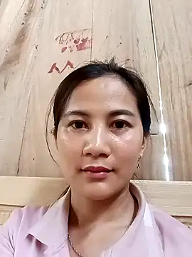 Snapshot of Squirt0_0 chatting on April 2026 07:04:01 AM Squirt0 0 online show from April 2026 07:04:01 AM