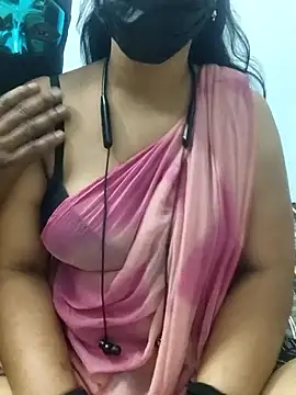 sweetylove01 online show from May 2026 06:04:02 PM