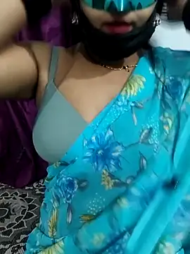sweetylove01 online show from May 2026 05:54:02 PM