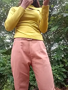 Elena Mia online show from June 2026 12:39:01 AM