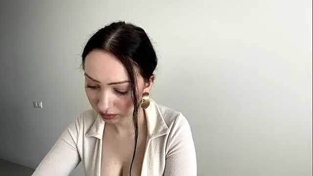 Snapshot of Meow_Alika chatting on June 2026 12:03:02 PM Meow Alika online show from June 2026 12:03:02 PM