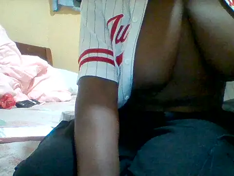 Snapshot of Lively008 chatting on April 2026 08:53:02 PM Lively008 online show from April 2026 08:53:02 PM