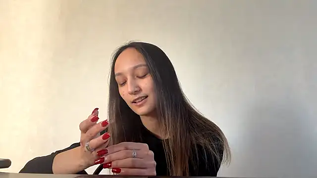 Snapshot of VolatileDear chatting on April 2026 01:23:01 PM VolatileDear online show from April 2026 01:23:01 PM