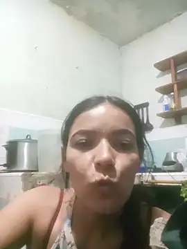 Snapshot of LunaArias chatting on July 2026 11:39:02 AM LunaArias online show from July 2026 11:39:02 AM
