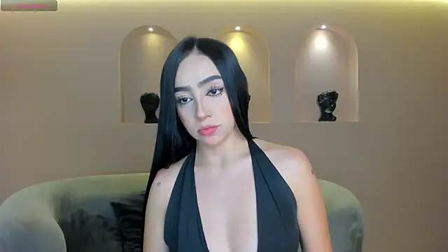 PaulineSanz online show from May 2026 06:57:02 PM