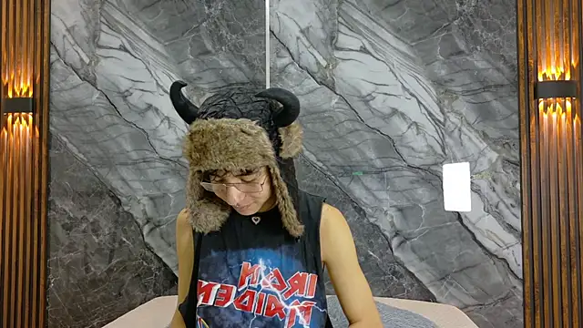 NoahWalker   online show from May 2026 11:15:01 AM