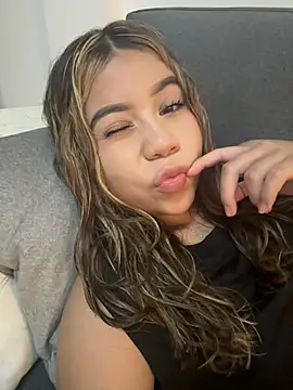 M1la 18 online show from June 2026 04:34:02 AM