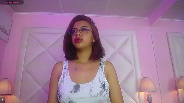 Tinaa Monroe online show from July 2026 07:10:01 AM