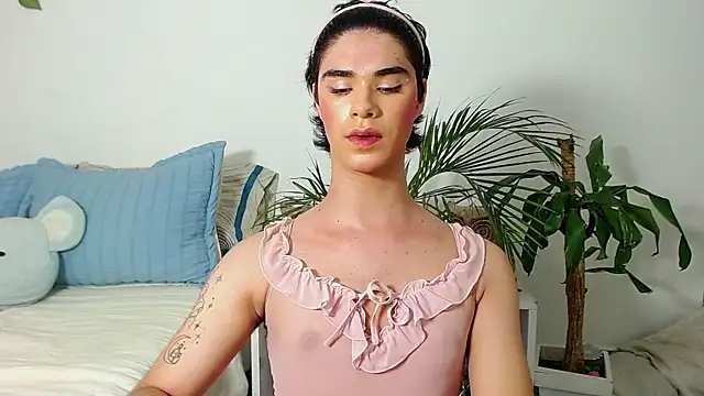 Snapshot of Rosseta_cute1 chatting on May 2026 01:56:01 AM Rosseta cute1 online show from May 2026 01:56:01 AM