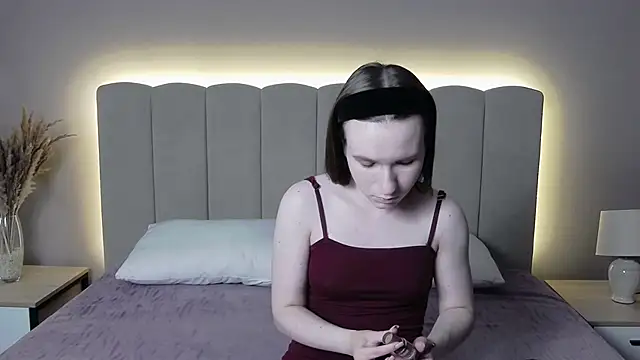 Snapshot of MarliinNova chatting on May 2026 11:06:01 AM MarliinNova online show from May 2026 11:06:01 AM