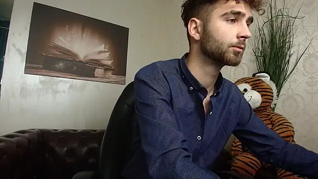 KyloEast online show from May 2026 04:51:02 AM