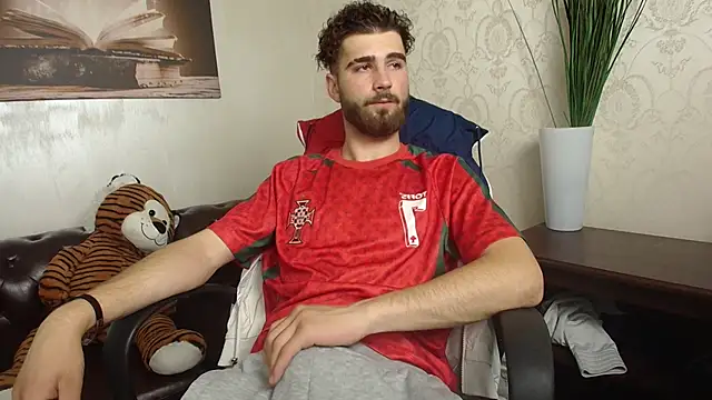 KyloEast online show from June 2026 04:32:02 AM