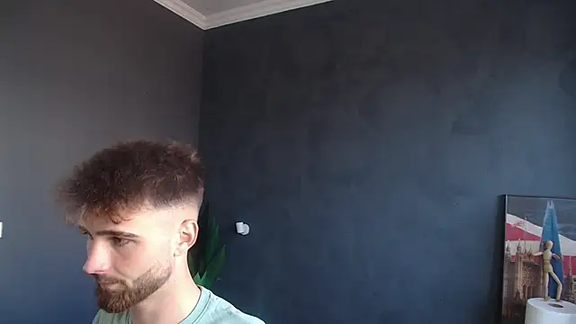 KyloEast online show from June 2026 04:29:01 AM