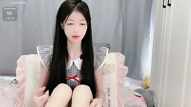 Snapshot of XiaoMei-iiiiii chatting on April 2026 06:51:01 AM XiaoMei-iiiiii online show from April 2026 06:51:01 AM