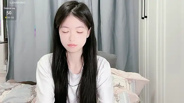 Snapshot of XiaoMei-iiiiii chatting on May 2026 04:37:01 PM XiaoMei-iiiiii online show from May 2026 04:37:01 PM