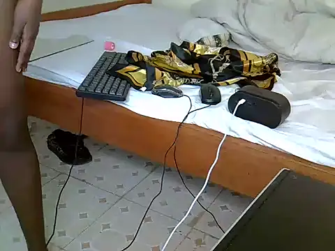 Minniemore online show from April 2026 10:19:02 AM