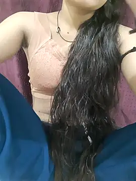 Snapshot of Riya_rani7 chatting on July 2026 03:07:02 PM Riya rani7 online show from July 2026 03:07:02 PM