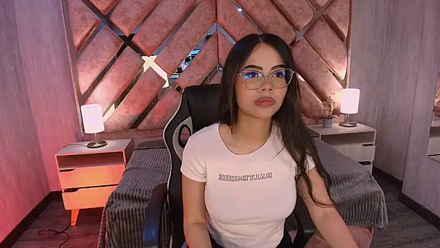 Susan Voltaire online show from April 2026 11:35:01 AM