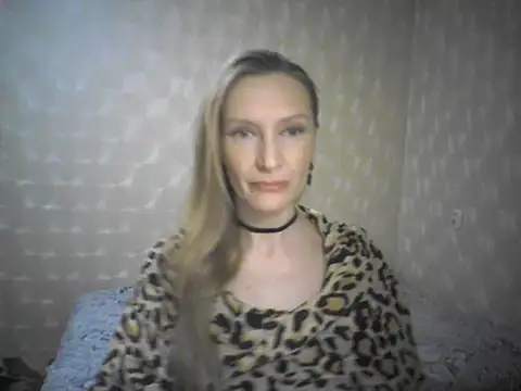 LunaBelle8 online show from April 2026 05:43:01 PM