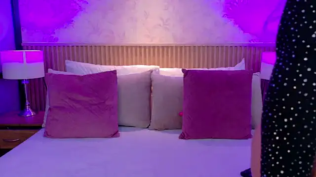 Snapshot of Darcy_glow_ chatting on June 2026 12:03:01 PM Darcy glow online show from June 2026 12:03:01 PM