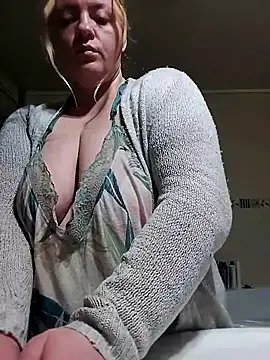 BigBoobsMia123 online show from April 2026 09:39:33 PM