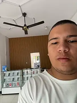 Snapshot of Patricio_02 chatting on July 2026 02:15:01 PM Patricio 02 online show from July 2026 02:15:01 PM