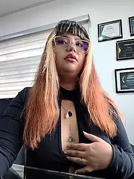 BelleVivianne online show from April 2026 01:03:02 PM