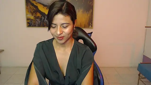 Snapshot of Lady_isabella_ chatting on May 2026 01:16:02 PM Lady isabella online show from May 2026 01:16:02 PM
