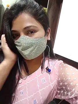 Alinna00 online show from April 2026 11:53:02 AM