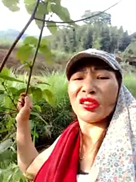 Snapshot of Tieuthu2 chatting on May 2026 12:06:02 AM Tieuthu2 online show from May 2026 12:06:02 AM