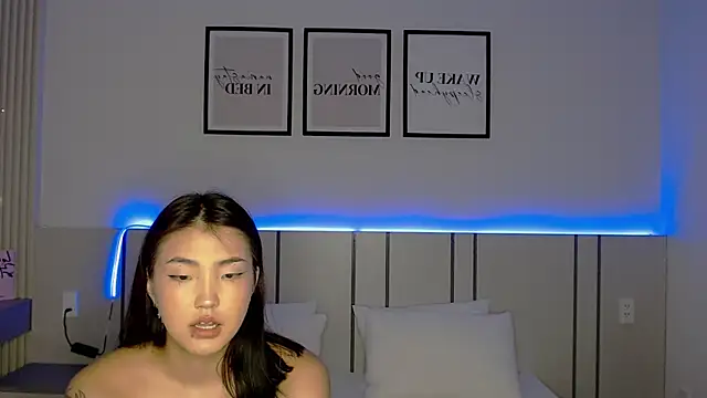 Maiaxoxo online show from May 2026 02:36:02 PM