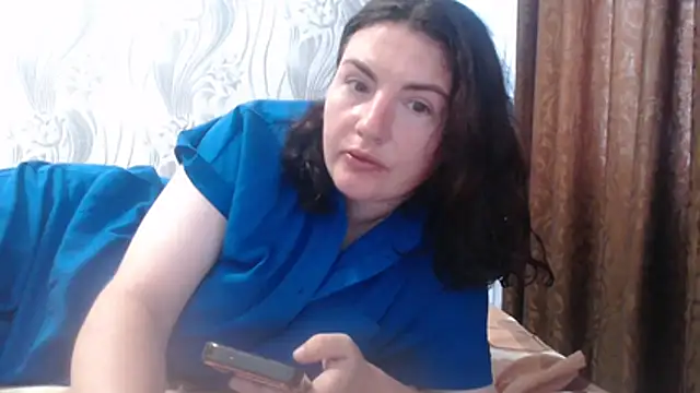 Snapshot of AlinaxJames chatting on July 2026 08:32:01 AM AlinaxJames online show from July 2026 08:32:01 AM