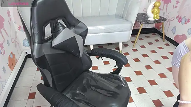 Luxury 11v online show from April 2026 07:56:02 PM