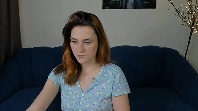 elani lune online show from June 2026 05:41:01 PM