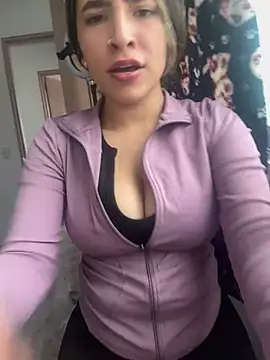 JUANITA07 online show from April 2026 12:15:01 PM