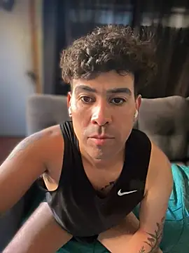 Saturno77 online show from April 2026 06:10:02 PM