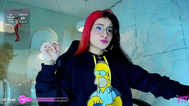 Snapshot of Moon_Red_r chatting on April 2026 07:45:02 PM Moon Red r online show from April 2026 07:45:02 PM