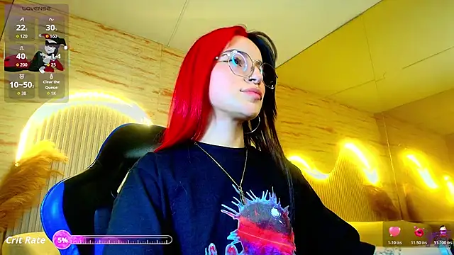 Snapshot of Moon_Red_r chatting on May 2026 07:42:02 PM Moon Red r online show from May 2026 07:42:02 PM