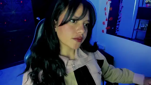 LilaVelvet online show from June 2026 08:04:01 PM